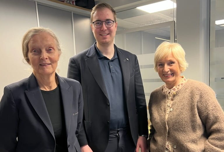 Mennesker som smiler